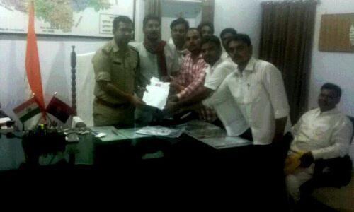 अखिलेश और मुलायम पर अभद्र टिप्पणी के मामले में जिलाध्यक्ष धर्मेद्र मिश्र ने दर्ज कराया मुकदमा