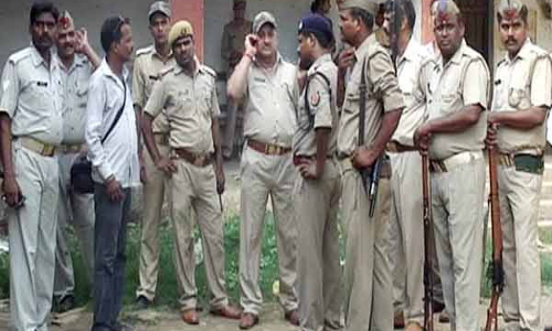 मुठभेड़ में इनामी बदमाश चढ़ा पुलिस हाथ, एसपी को लगी गोली