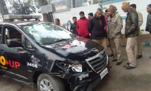 बिजनौर में डायल 100 की गाडी पर पर कब्ज़ा और हमला