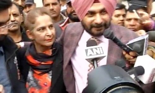 वोट डालकर बोले सिद्धू, कांग्रेस को दोबारा जिंदा कर राहुल को शानदार गिफ्ट दूंगा