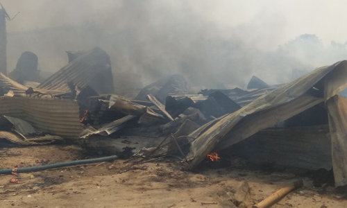 गाजियाबाद: इंदिरापुरम के कनावनी में झुग्गियों में लगी भीषण आग पर पाया काबू, कोई हताहत नहीं!