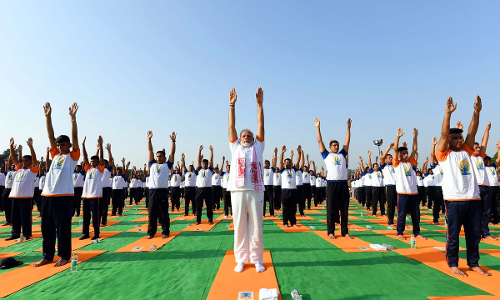 मोदी के योग में महिला की मौत