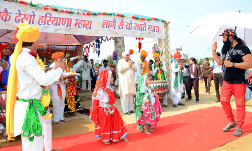 एमएसजी नौ बर नौ कार्निवल(मेला) का आगाज, सिरसा में लगे अनोखे मेले को देखने पहुंचा जनसैलाब एमएसजी नौ बर नौ कार्निवल(मेला) का आगाज, सिरसा में लगे अनोखे मेले को देखने पहुंचा जनसैलाब