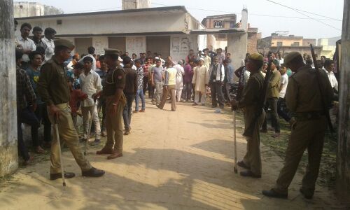 पीलीभीत में दिनदहाड़े मासूम की हत्या, कई टुकड़े कर डाले पीलीभीत में दिनदहाड़े मासूम की हत्या, कई टुकड़े कर डाले