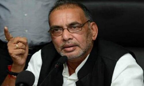 मोदी तो मोदी मंत्री तीन गज आगे, बोले किसान मीडिया कवरेज के लिए खुदकशी करते है मोदी तो मोदी मंत्री तीन गज आगे, बोले किसान मीडिया कवरेज के लिए खुदकशी करते है