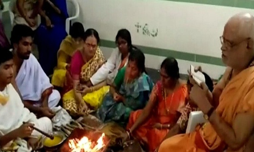 150 साल पुराने सरकारी अस्पताल में डॉक्टरों ने कराया महामृत्युंजय जाप और हवन, जांच के आदेश