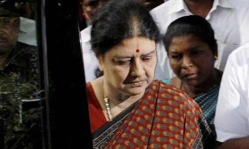 जयललिता की करीबी शशिकला नटराजन को AIADMK की कमान, चुना गया पार्टी महासचिव