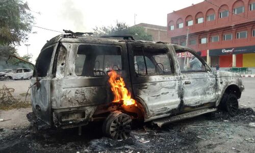 पंचकूला में मरने वालों की संख्या 25 हुई, खट्टर साहब आपकी तो कानून व्यवस्था दुरुस्त है पंचकूला में मरने वालों की संख्या 25 हुई, खट्टर साहब आपकी तो कानून व्यवस्था दुरुस्त है