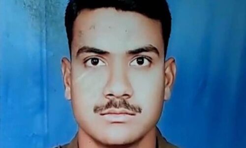 घायल शेर मोहम्मद ने नहीं पूंछा कि आप हिन्दू हो मुसलमान! डटकर मुकाबला कर बचाई कई साथियों की जान