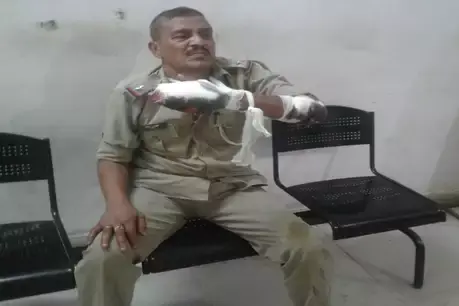 केंद्रीय मंत्री जयंत सिन्हा का वाहन हजारीबाग में ट्रक से टकराया केंद्रीय मंत्री जयंत सिन्हा का वाहन हजारीबाग में ट्रक से टकराया