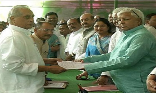 लालू ने RJD अध्यक्ष पद के लिए भरा नामांकन, निर्विरोध चुनाव जाना तय