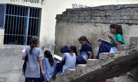 हरदोई में 329 शिक्षक मिले फर्जी हरदोई में 329 शिक्षक मिले फर्जी