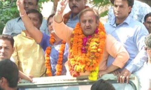 जयपुर उप चुनाव: कांग्रेस ने बीजेपी को बुरी तरह हराया, बीजेपी बोली भितरघात हुआ जयपुर उप चुनाव: कांग्रेस ने बीजेपी को बुरी तरह हराया, बीजेपी बोली भितरघात हुआ