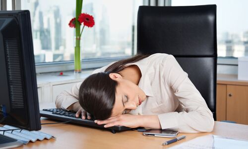 क्या, आपको भी आती है ऑफिस में नींद?