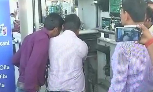 पेट्रोल डीजल की कीमत पर केरल सरकार का बड़ा फैसला, केंद्र सरकार को सबक पेट्रोल डीजल की कीमत पर केरल सरकार का बड़ा फैसला, केंद्र सरकार को सबक