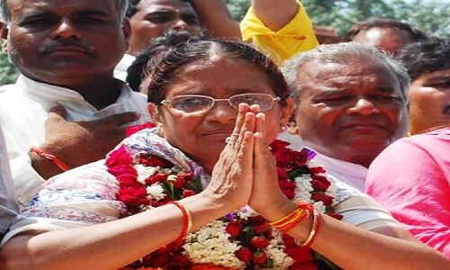 अपना दल की राष्ट्रीय अध्यक्ष कृष्णा पटेल ने किया नामांकन