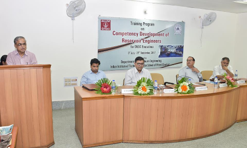 पेट्रोलियम इंजीनियरिंग न कर पाने वालों के लिए कोर्स होगा लाभप्रद : पाणिग्रही पेट्रोलियम इंजीनियरिंग न कर पाने वालों के लिए कोर्स होगा लाभप्रद : पाणिग्रही