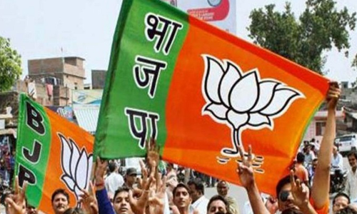 देखें वीडियो: नाराज केंद्रीय मंत्री ने लगाई मुख्यमंत्री को सरेआम लगाईं फटकार, जनता देखती रह गई देखें वीडियो: नाराज केंद्रीय मंत्री ने लगाई मुख्यमंत्री को सरेआम लगाईं फटकार, जनता देखती रह गई