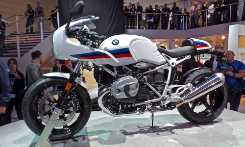 BMW ने भारत में लांच किया दमदार बाइक R 9 T रेसर, जानें कीमत और फीचर्स BMW ने भारत में लांच किया दमदार बाइक R 9 T रेसर, जानें कीमत और फीचर्स