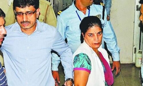 जज जगदीप बोले दोषी हैं बाबा, किया साध्वी का यौन शोषण, मचा तूफ़ान फिर ... जज जगदीप बोले दोषी हैं बाबा, किया साध्वी का यौन शोषण, मचा तूफ़ान फिर ...