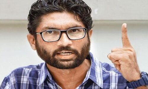 कर्नाटक चुनाव: जिग्नेश मेवाणी ने PM मोदी की रैली में की हंगामे की अपील, FIR दर्ज कर्नाटक चुनाव: जिग्नेश मेवाणी ने PM मोदी की रैली में की हंगामे की अपील, FIR दर्ज