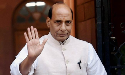 गृहमंत्री को राजस्थान पुलिसवालों ने गार्ड ऑफ ऑनर देने से किया इंकार , जानें पूरा मामला गृहमंत्री को राजस्थान पुलिसवालों ने गार्ड ऑफ ऑनर देने से किया इंकार , जानें पूरा मामला