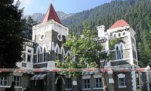 उत्तराखंड: HC ने पूर्व मुख्यमंत्रियों से बंगले खाली करने को कहा, जाने कौन-कौन है शामिल उत्तराखंड: HC ने पूर्व मुख्यमंत्रियों से बंगले खाली करने को कहा, जाने कौन-कौन है शामिल