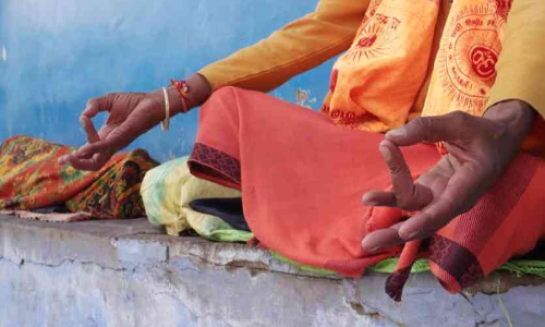 बाबा ने जिद में आकार काट डाला अपना प्राइवेट पार्ट