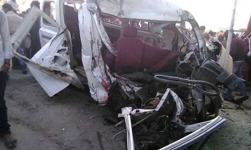 मुजफ्फरपुर: बारात से लौट रही गाड़ी और तेल टैंकर में हुई भीषण टक्कर, 7 लोगों की मौत मुजफ्फरपुर: बारात से लौट रही गाड़ी और तेल टैंकर में हुई भीषण टक्कर, 7 लोगों की मौत