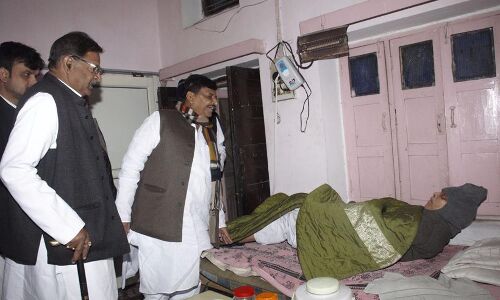 बाप के झटके के बाद चाचा भी दे सकते है भतीजे अखिलेश को झटका, कर ली तैयारी पूरी