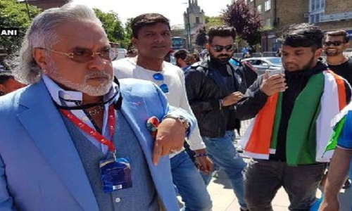 INDvsSA मैच देखने पहुंचे माल्या को लोगों ने चोर-चोर कह चिढ़ाया, देखें video