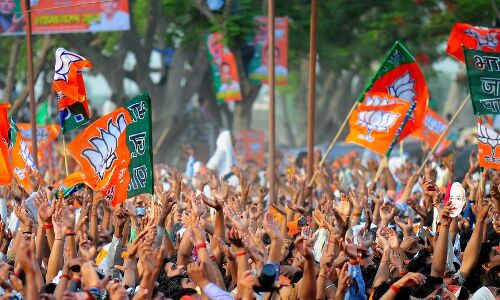 नीमका में एक कार्यक्रम में भिङे बीजेपी के दो गुट