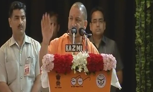 #GorakhpurTragedy: सीएम योगी ने बच्चों की मौत पर गंदगी को ठहराया जिम्मेदार!