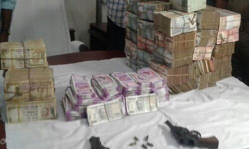 ओडिशा में 14 करोड़ पुराने और 1करोड़ के नये नोटों के साथ 8 लोग गिरफ्तार