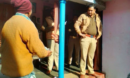 पीलीभीत में चोरों का आतंक एक रात में किया कई जगह हाथ साफ़ पीलीभीत में चोरों का आतंक एक रात में किया कई जगह हाथ साफ़