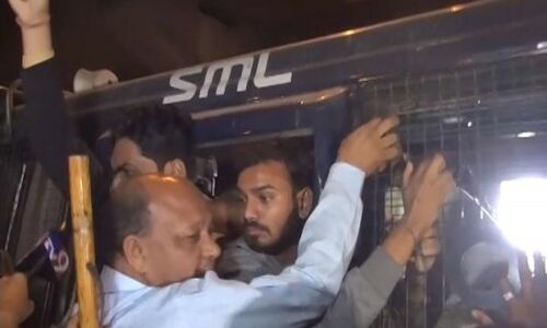 सूरत में बीजेपी कार्यालय के उद्घाटन से पहले PAAS कार्यकर्ताओं का हंगामा