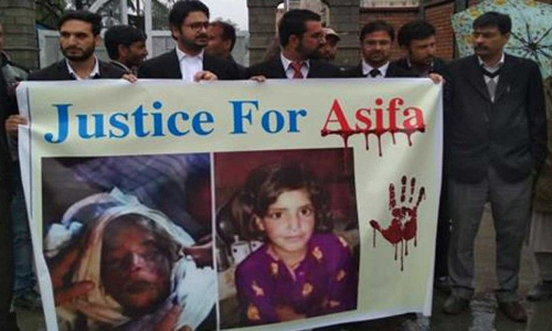 कठुआ गैंगरेप : 8 साल की बच्ची से रेप के बाद सांप्रदायिक तनाव, कई जगह प्रदर्शन