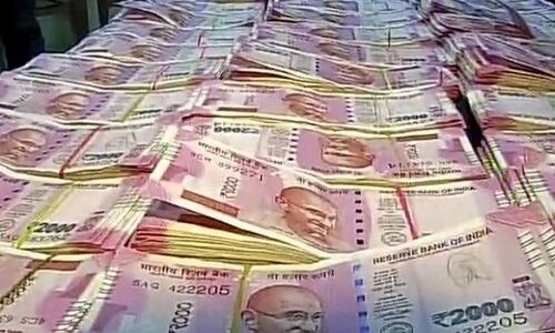 आगरा: चेकिंग में 44 लाख की नई करेंसी बरामद,सिकंदरा के तिराहे की घटना आगरा: चेकिंग में 44 लाख की नई करेंसी बरामद,सिकंदरा के तिराहे की घटना