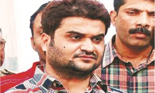 गुजरात में एनसीपी विधायक से थाने में झगड़ा, भेजा जेल