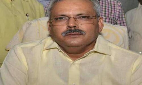 नकल पर नकेल के लिए DM सख्त, जारी किए हेल्पलाइन नंबर