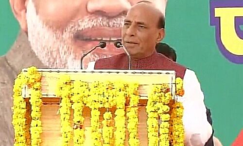 कांग्रेस के नौजवान नेता कहते हैं बोलूंगा तो भूचाल आ जायेगा, पहले भी बोलते रहे हवा तक नहीं चली- राजनाथ सिंह