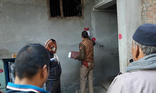 बीएचयू  हिंसा:13 छात्र निलंबित,घरो पर चस्पा हुआ नोटिस