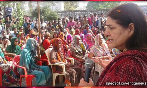 केंद्रीय मंत्री मेनका गांधी ने पीलीभीत में मॉडल आंगनबाड़ी केंद्रों का किया उदघाटन केंद्रीय मंत्री मेनका गांधी ने पीलीभीत में मॉडल आंगनबाड़ी केंद्रों का किया उदघाटन