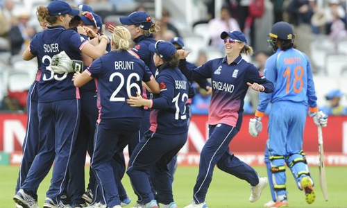इंग्लैंड ने चौथी बार जीता महिला क्रिकेट विश्वकप, रोमांचक मुकाबले में भारत को 9 रनों से हराया