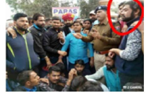 मुख्यमंत्री जी देखो इधर,चौमू कस्बे को दंगो में जलाने में लगे विधायक नेता पुलिस एसीपी दिनेश शर्मा !