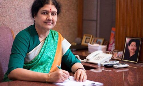 शशिकला नटराजन बनेंगीं तमिलनाडु की मुख्यमंत्री! शशिकला नटराजन बनेंगीं तमिलनाडु की मुख्यमंत्री!