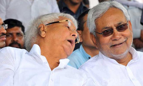 महागठबंधन पर संकट? छापेमारी के बाद राजद-जदयू ने बुलाई बैठक, लालू नीतीश ले सकते है चौकानें वाला फैसला