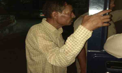 दरोगा ने तेल मालिश को बुलाई मासूम लड़की, छूने लगा नाजुक अंग फिर मासूम चिल्लाई