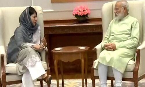 PM मोदी और महबूबा मुफ्ती की मुलाकात ख़त्म, कश्मीर में राज्यपाल शासन पर दिया ये जवाब