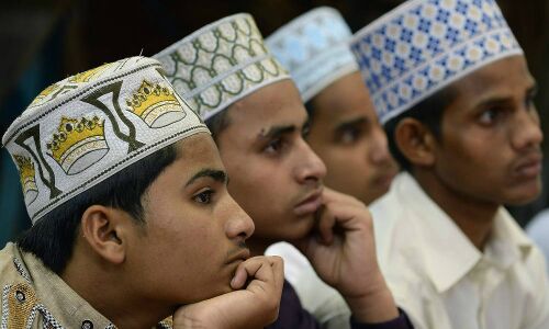 BJP के डर से मुस्लिम और मुस्लिम नेताओं से बना रही है सभी पार्टियाँ दूरी, बड़ा खुलासा जाने क्यों? BJP के डर से मुस्लिम और मुस्लिम नेताओं से बना रही है सभी पार्टियाँ दूरी, बड़ा खुलासा जाने क्यों?